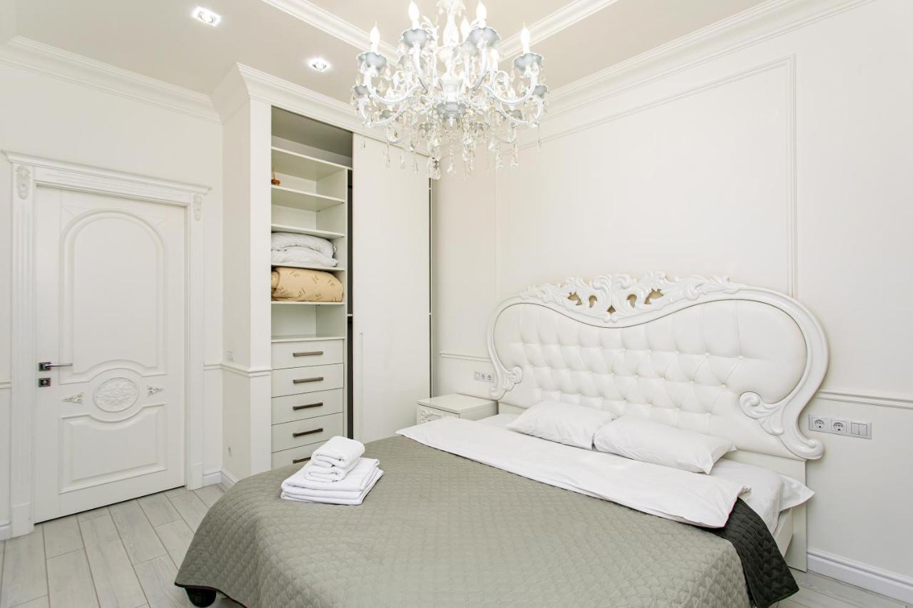 Petrovdom Apartments 10-353 In Rc Central Park, 7 John Mccain Street Kiev Exterior foto