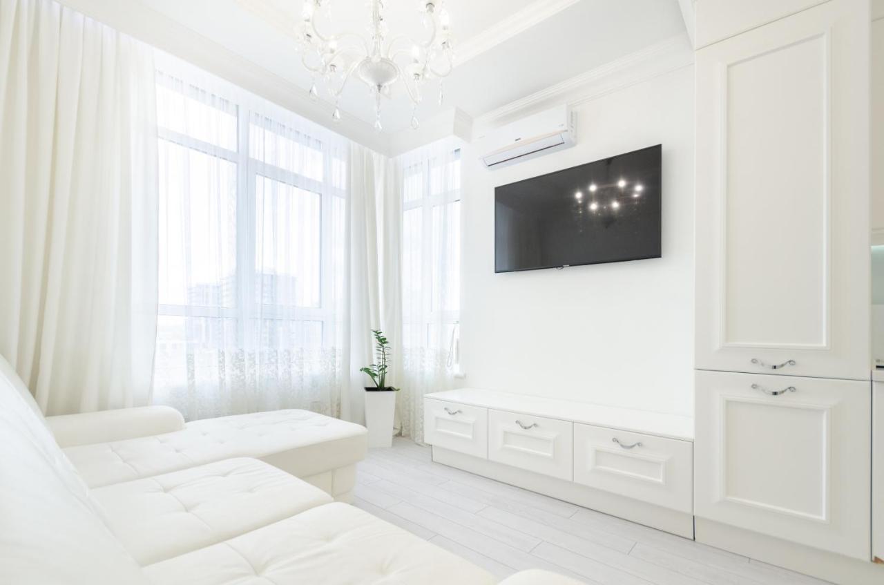Petrovdom Apartments 10-353 In Rc Central Park, 7 John Mccain Street Kiev Exterior foto