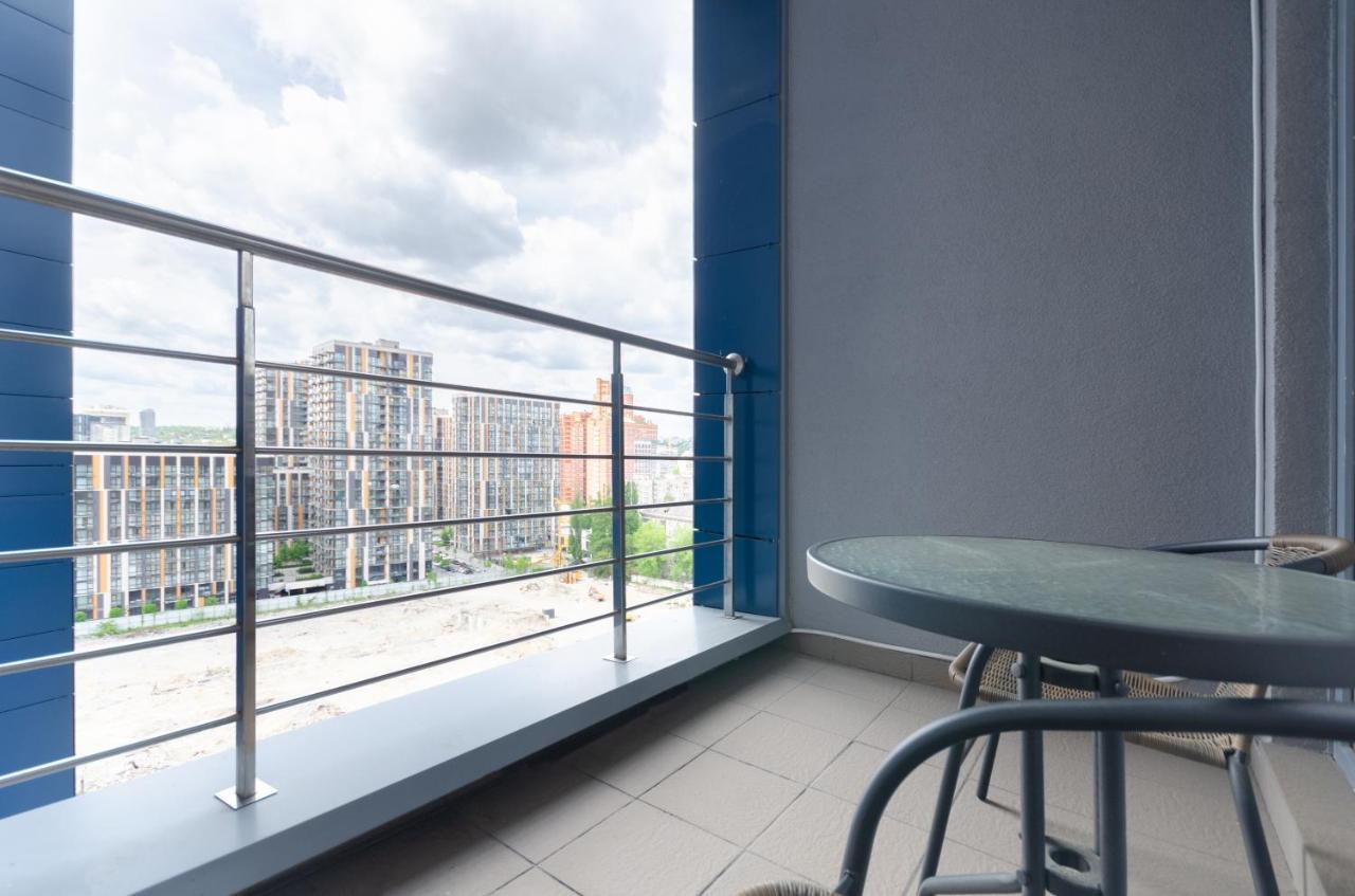 Petrovdom Apartments 10-353 In Rc Central Park, 7 John Mccain Street Kiev Exterior foto
