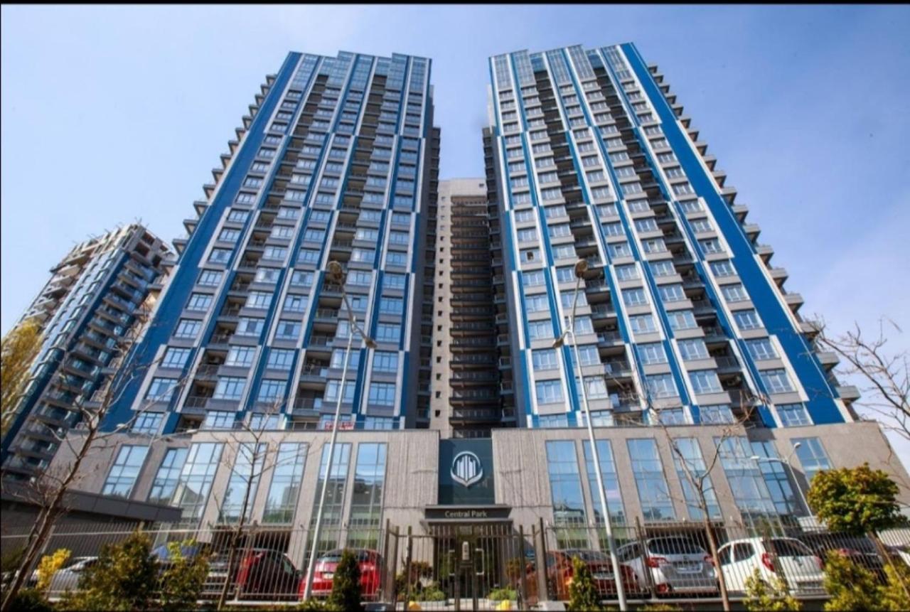 Petrovdom Apartments 10-353 In Rc Central Park, 7 John Mccain Street Kiev Exterior foto